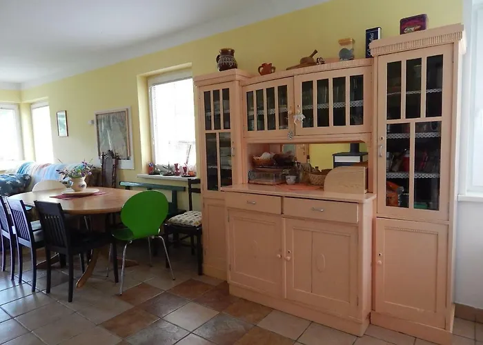 Nočitev z zajtrkom Sunny House 2*